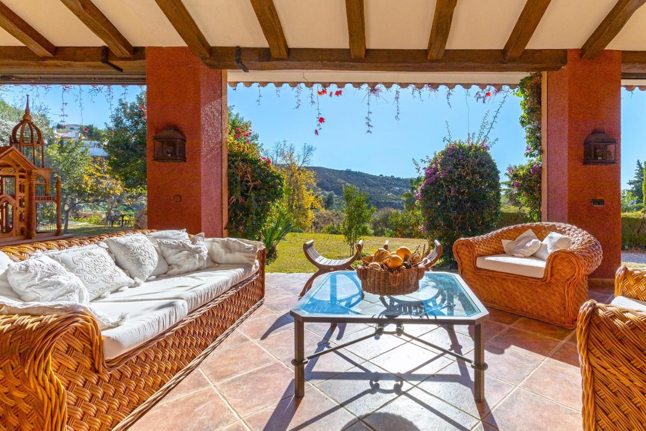 Casa Flores Con Piscina Interior Climatizada Alcaucin Ngoại thất bức ảnh