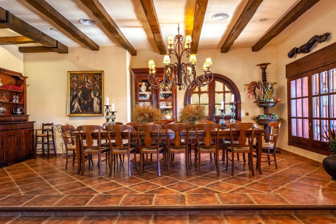 Casa Flores Con Piscina Interior Climatizada Alcaucin Ngoại thất bức ảnh